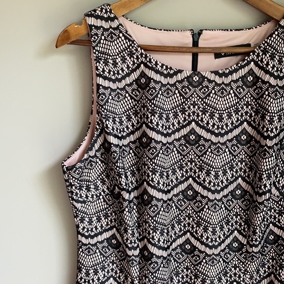 NWT Guess Lace Sheath Dress Black/Nude 14 - Picture 4 of 8